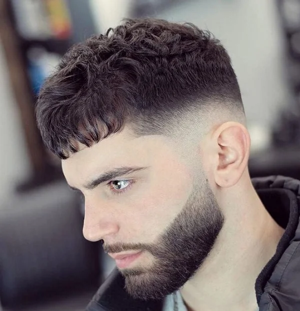 Fade z grzywką