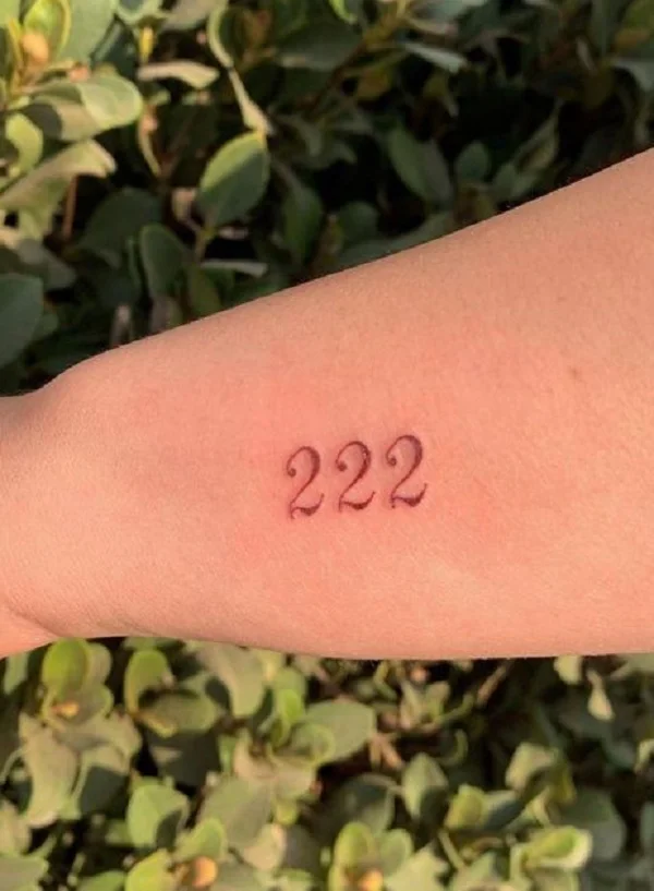 Tatuaż 222 Realizm