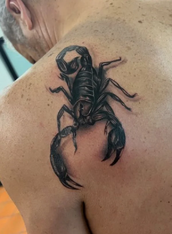 Tatuaż Skorpion Realizm